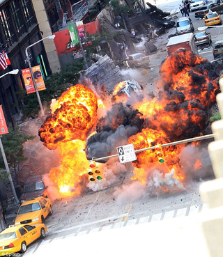 Illustration for article titled The Avengers set photos